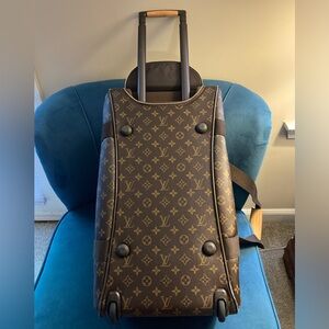 Louis Vuitton Rolling Convertible Duffel Suitcase